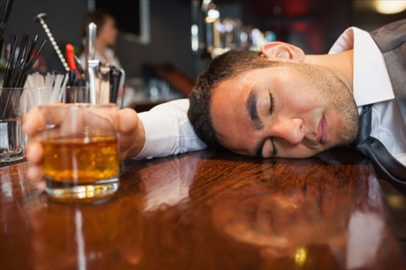 Những nguy hại của rượu ảnh hưởng tới tâm thần kinh