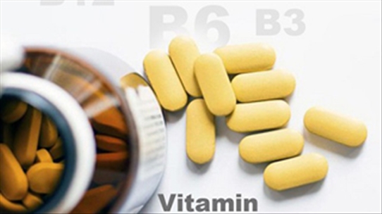 Dùng vitamin nhóm B liều cao có thể tăng nguy cơ ung thư phổi ở nam giới