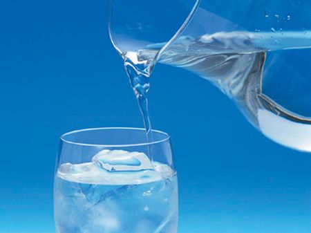 Cảnh báo: 4 loại nước bạn không nên uống vào sáng sớm