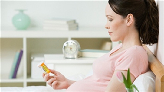 Vì sao phụ nữ có thai cần bổ sung canxi thường xuyên trong giai đoạn thai kỳ?