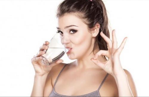 Uống nước vào buổi sáng và những thời điểm vàng khác để cơ thể khỏe mạnh