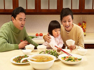 Cách đưa rau củ vào bữa ăn của bé, các bà mẹ trẻ hãy thêm vào các cách nuổi con