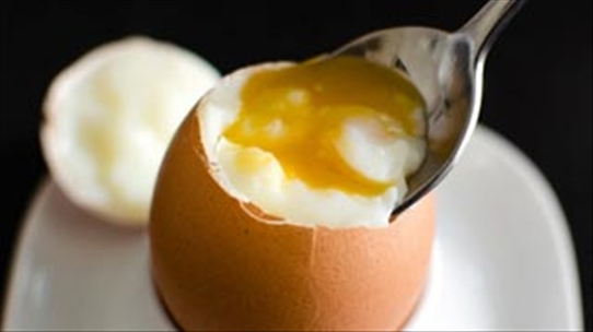 Sự thật việc ăn trứng sống tốt hơn trứng chín ít người biết đến