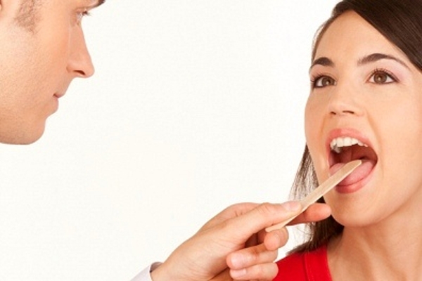 Cảnh giác với bệnh lý vùng mũi họng, bạn nên chú ý nhé!
