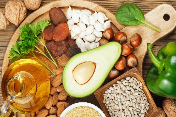 Kể tên những loại vitamin cần thiết cho sức khỏe “vòng 1”