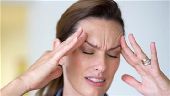 Khắc phục chứng đau đầu, mất ngủ bằng cách nào?