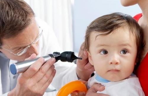 Viêm tai giữa ở trẻ em - những điều cha mẹ nên làm cho con nhanh khỏe mạnh