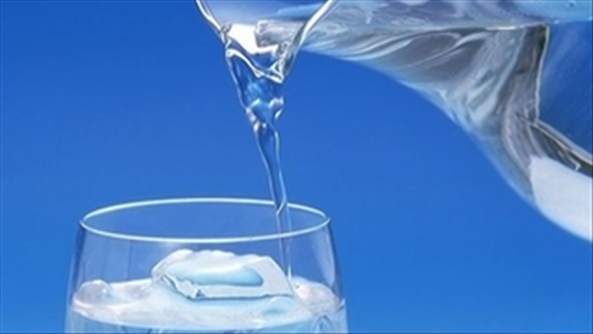 5 sai lầm khi uống nước gây hại cho sức khỏe của bạn