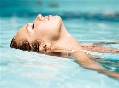 Cách đơn giản nào giúp phòng tránh viêm tai do bơi lội hiệu quả?