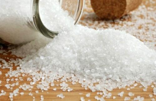 Tác hại của muối khi ăn quá nhiều và những dấu hiệu cảnh báo hiện tượng thừa muối