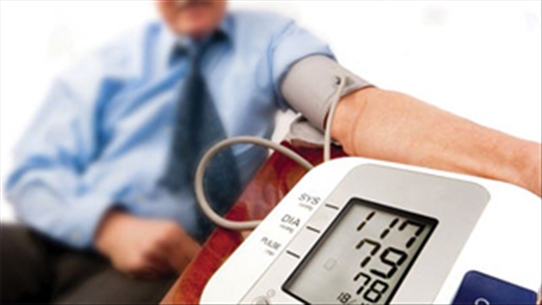 Xử trí khi cao huyết áp tại nhà - Các bạn đã biết đến biện pháp nào chưa?