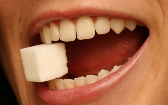 Mang bệnh răng miệng vì những thói quen xấu hàng ngày