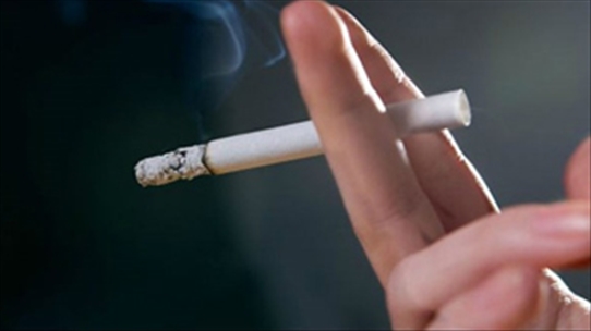 Hút thuốc lá - Tác nhân làm gia tăng tình trạng đau lưng