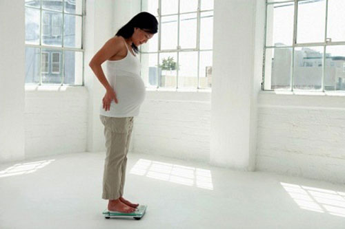 Phụ nữ mang thai cần chú ý chế độ ăn uống phòng chống bị béo phì