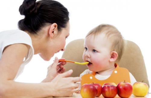 10 loại thực phẩm không nên cho trẻ dưới 1 tuổi ăn các mẹ nên biết