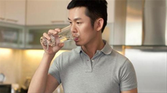 Bạn nên biết: Uống nước đúng cách để phòng ngừa táo bón