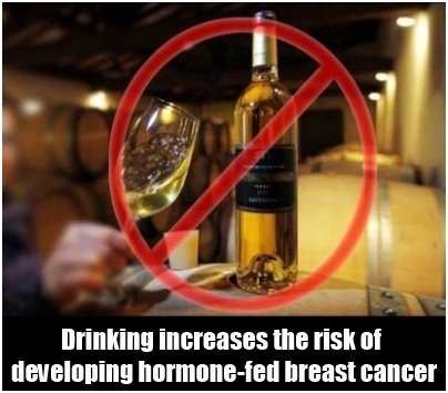 Khuyến cáo các chị em 4 loại thực phẩm cần tránh xa để ngăn ngừa ung thư vú