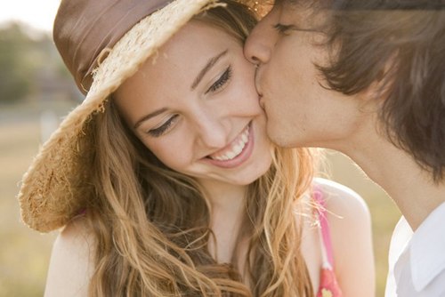 Khám phá 9 điều bất ngờ về nụ hôn có thể bạn chưa biết