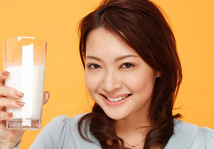 Bạn cần biết lý do tại sao sữa ít béo không thực sự tốt cho sức khỏe