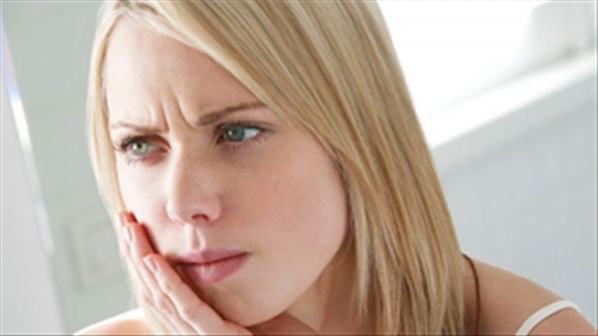 Những biểu hiện cơ bản của bệnh viêm loét niêm mạc miệng