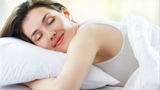 Bật điều hòa và đắp chăn khi ngủ đem lại cực nhiều lợi ích cho sức khỏe