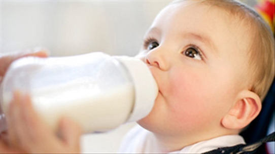 Quan niệm chưa đúng về sữa của cha mẹ có thể làm trẻ chậm phát triển