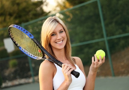 Bạn đã biết cách chơi tennis đúng để phòng ngừa chấn thương?