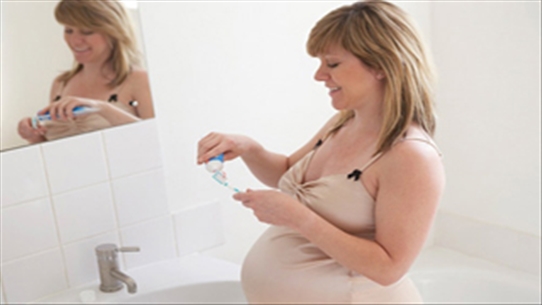 Phòng bệnh răng miệng ở phụ nữ mang thai - Các mẹ nên chú ý thêm nhé!