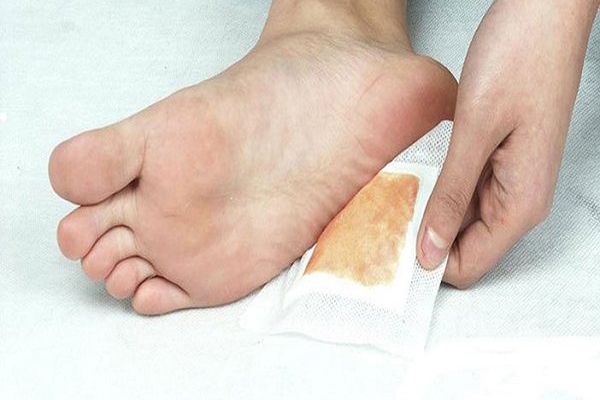 Thực hư tác dụng của miếng dán chân thải độc mà ít ai biết đến