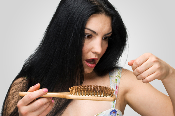 Điều trị rụng tóc thế nào để bạn luôn tự tin với mái tóc khỏe đẹp?