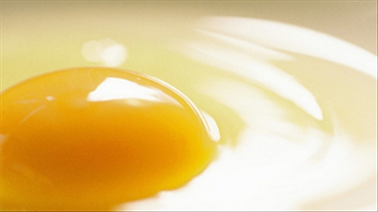 Lòng trắng trứng gây tác dụng phụ nếu ăn nhiều hoặc sử dụng không đúng cách