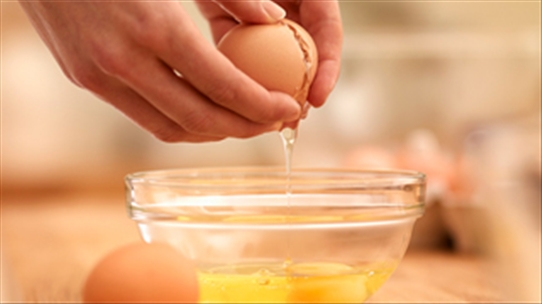Bạn có biết phần nào chứa nhiều dưỡng chất hơn trong một quả trứng?