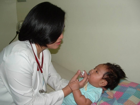 Ðề phòng biến chứng khi trẻ bị tiêu chảy do Rotavirus, các bạn tham khảo thêm nhé!