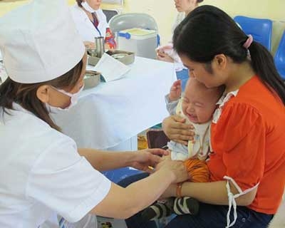 Trẻ dễ mắc bệnh truyền nhiễm nếu không được tiêm vắc xin đầy đủ