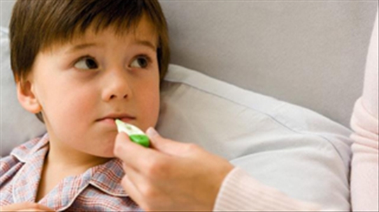 Trẻ chảy máu chân răng là biểu hiện của sốt xuất huyết mẹ có biết