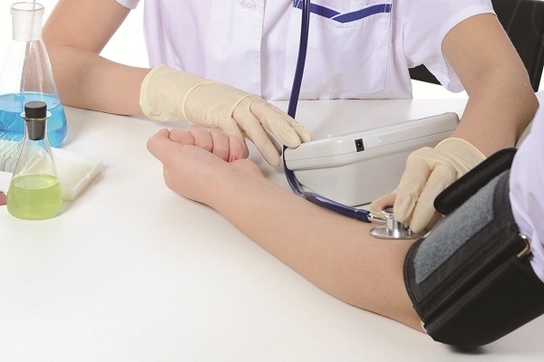 Khoảng 95% số người tăng huyết áp không rõ nguyên nhân, các bạn tham kham khảo thêm nhé!