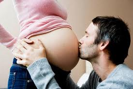 “Quan hệ” trong thai kỳ như thế nào se an toàn cho thai nhi?