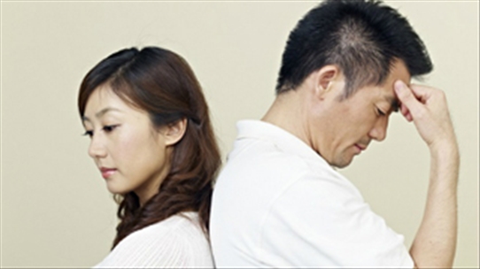 7 dấu hiệu không thể chối cãi khi đàn ông chán vợ nên chú ý