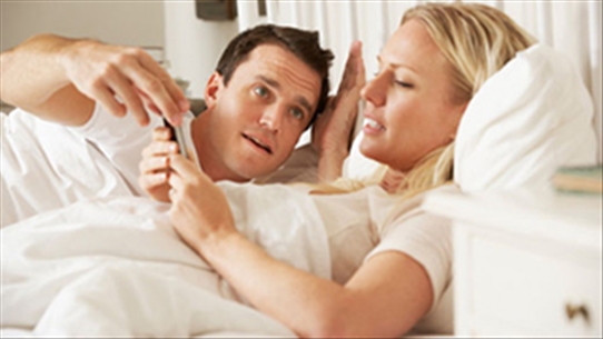 7 lý do khuyên bạn không được để điện thoại trong phòng ngủ