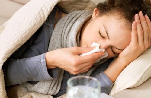 Tìm hiểu về bệnh cảm cúm: nguyên nhân, triệu chứng và cách trị