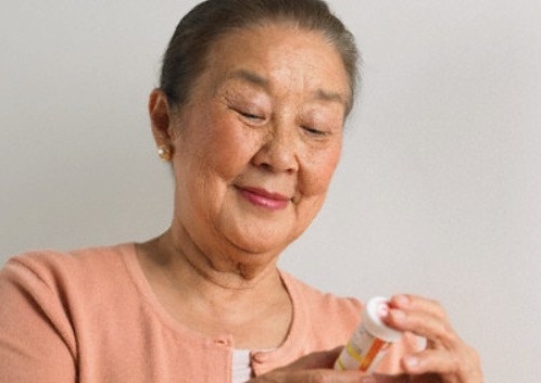Những lưu ý đặc biệt khi dùng thuốc ở người cao tuổi, bạn nên biết!