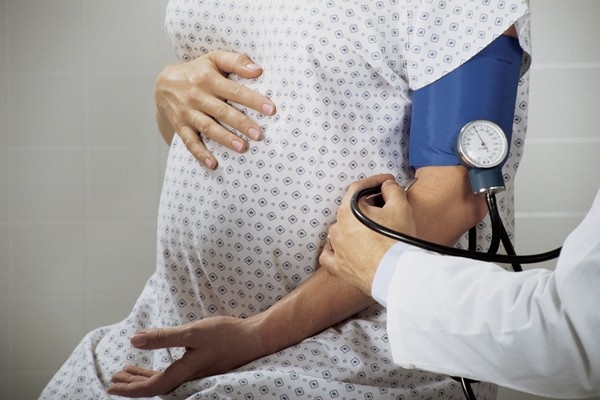 Thai phụ tăng huyết áp có ảnh hưởng tới thai nhi hay không