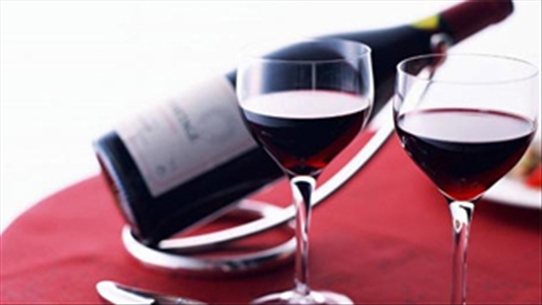 Rượu có tốt cho bệnh cao huyết áp? Ai cũng cần biết điều này nhé!