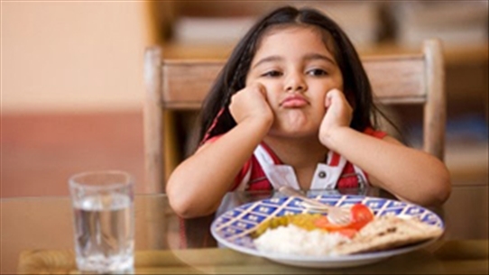 Mách nhỏ cha mẹ cách khắc phục chứng chán ăn ở trẻ hiệu quả