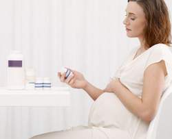 Bạn có biết bệnh tuyến giáp dễ gây nguy hiểm khi mang thai