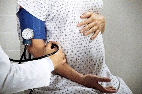 Tăng huyết áp thai nghén gây biến chứng gì, bạn đã biết chưa?