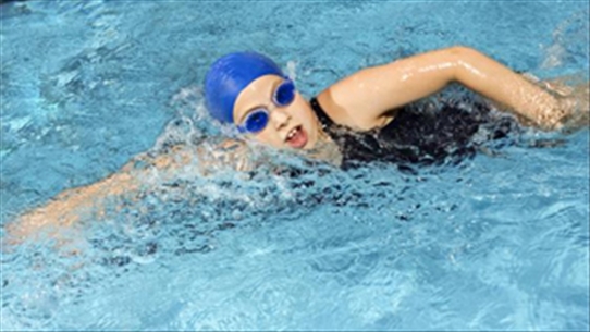 Nguy cơ tăng huyết áp khi bơi bạn cần hết sức cẩn trọng