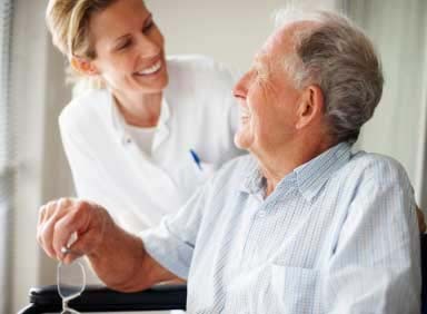 Những khó khăn trong điều trị bệnh gút ở người cao tuổi, bạn có biết?