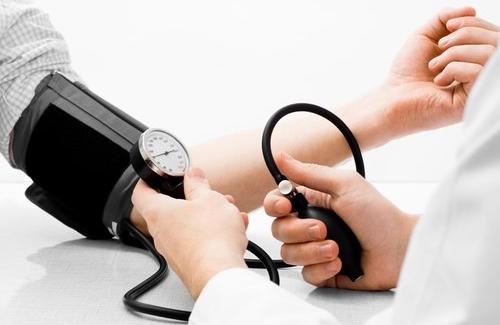 Cách phòng ngừa hạ huyết áp khi đứng ở người cao tuổi, bỏ qua cực phí