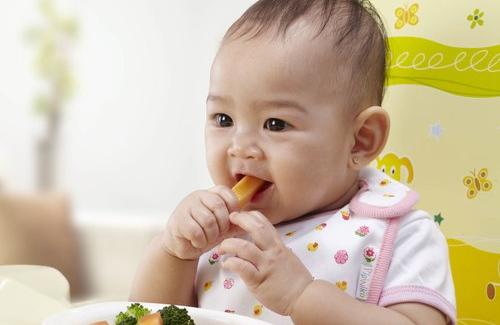 Làm mẹ: Thực phẩm CẤM KỴ với trẻ theo từng độ tuổi